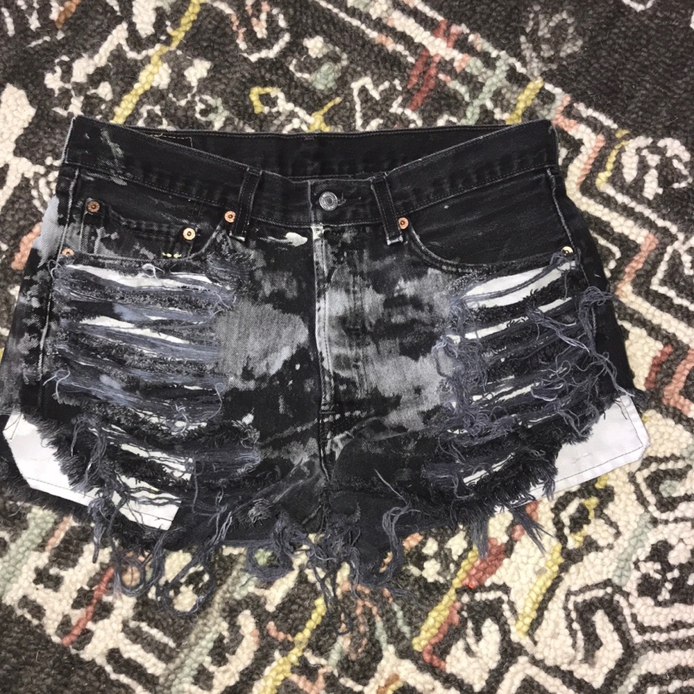 Plus size Distressed Levi 501 Jean Shorts